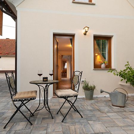Cherry House - Cosy House - Ideal For Bear Watching, In The Neighborhood Of The Medieval Sneznik Castle Stari Trg pri Lozu Екстериор снимка