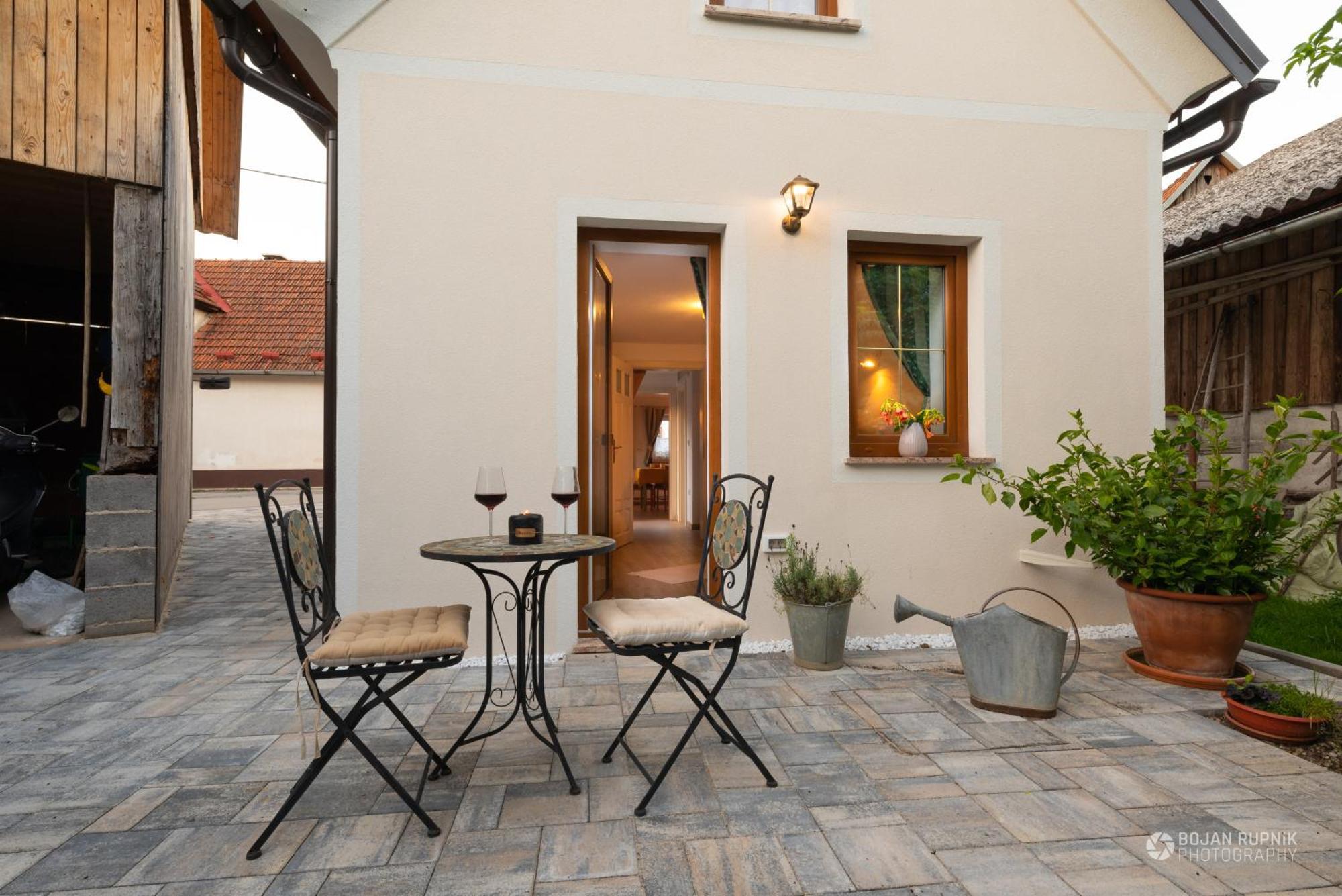 Cherry House - Cosy House - Ideal For Bear Watching, In The Neighborhood Of The Medieval Sneznik Castle Stari Trg pri Lozu Екстериор снимка